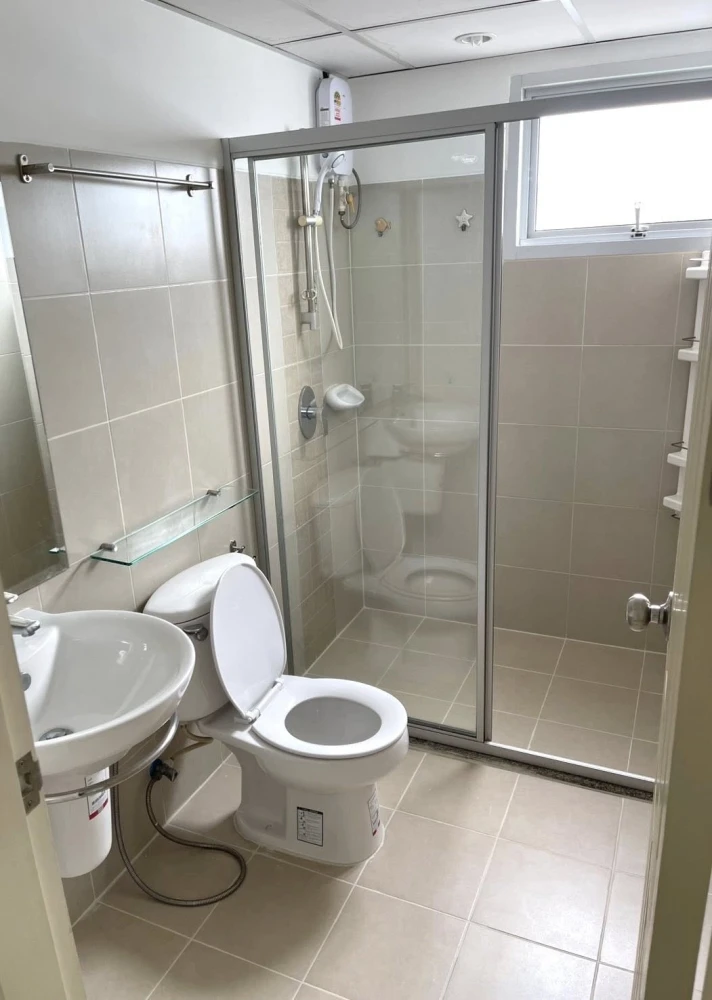 For sale Supalai Park Ekkamai-Thonglor, spacious room, worth the usable space. If you don't buy it, you'll regret it.