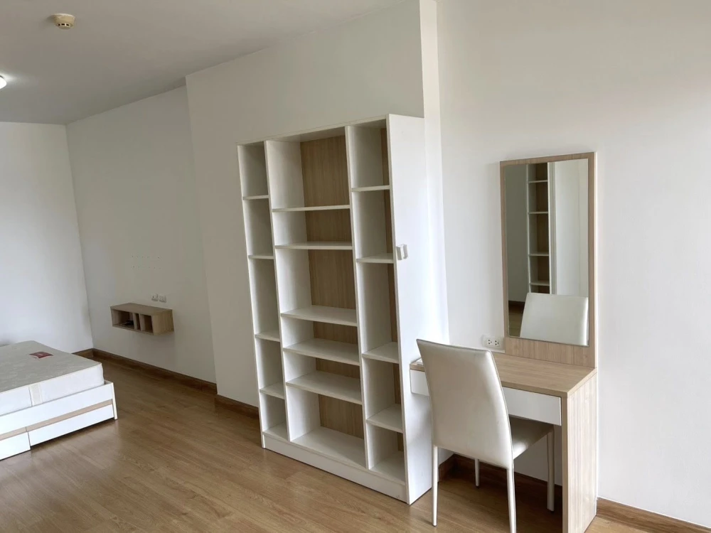 For sale Supalai Park Ekkamai-Thonglor, spacious room, worth the usable space. If you don't buy it, you'll regret it.
