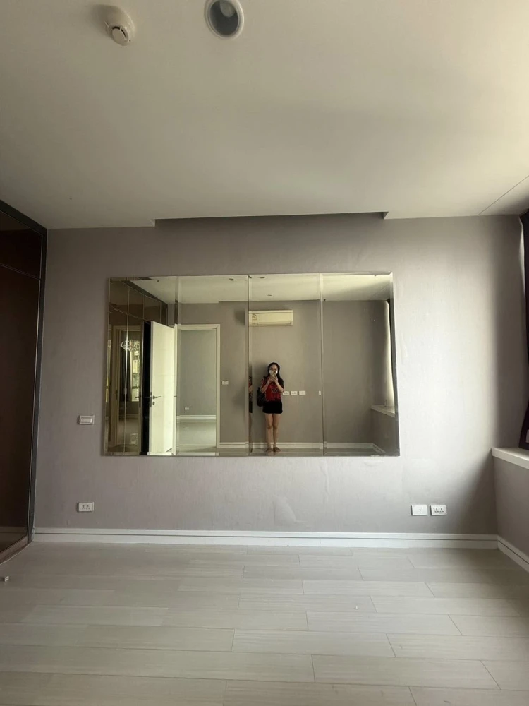 For sale TC-green Rama 9, empty room, not expensive, come and own it today, don't wait.