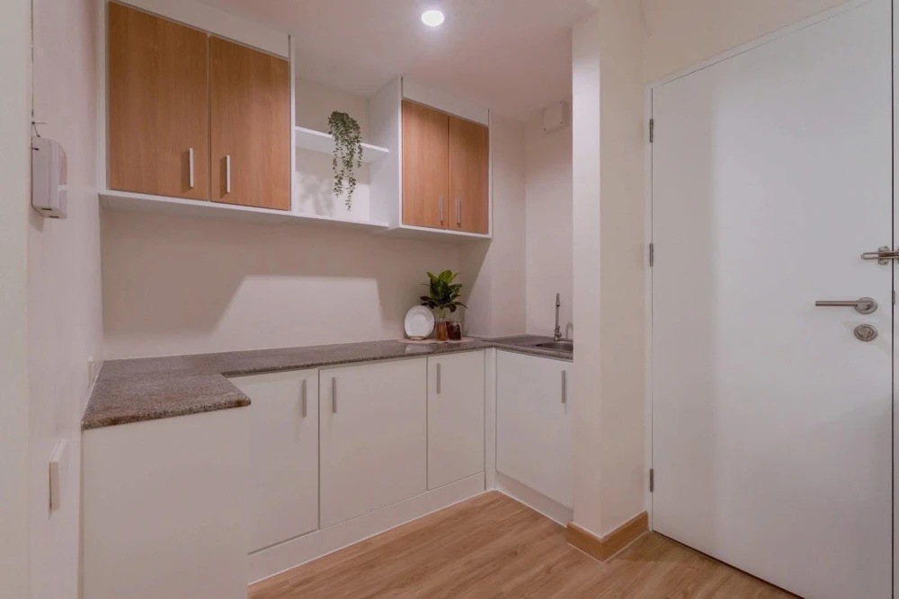 For sale The IRIS Rama 9-Srinakarin, very spacious room, lots of usable space, hurry up and reserve now, don't miss out.