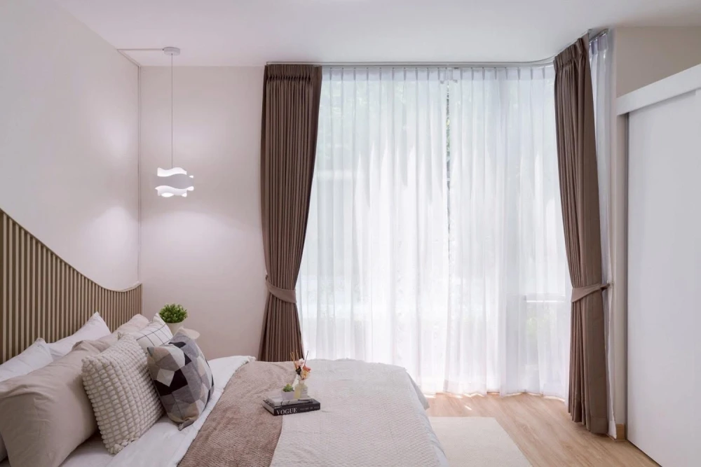 For sale The IRIS Rama 9-Srinakarin, very spacious room, lots of usable space, hurry up and reserve now, don't miss out.