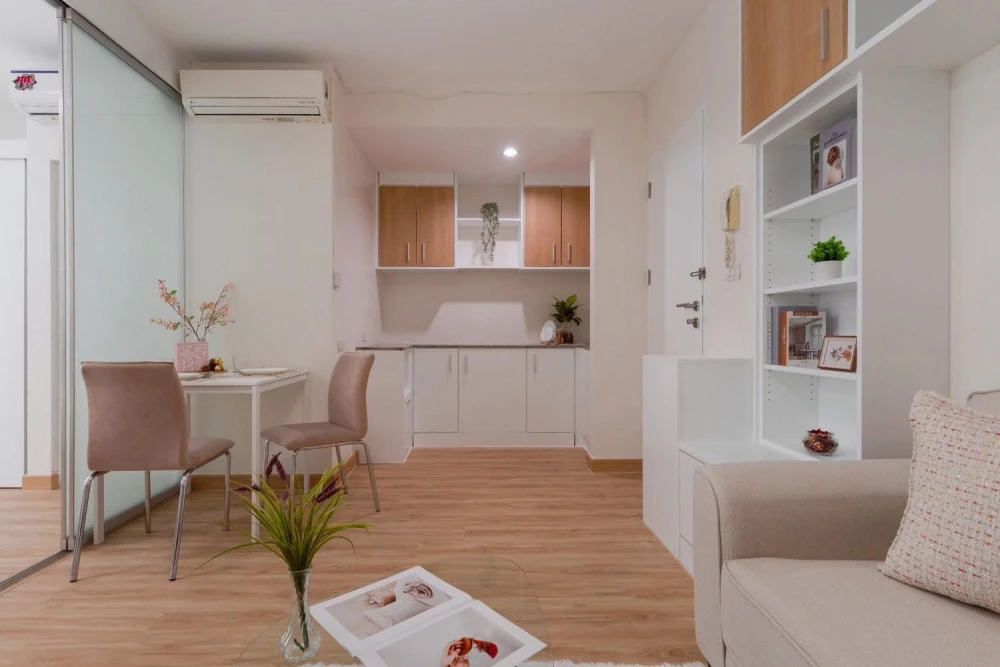 For sale The IRIS Rama 9-Srinakarin, very spacious room, lots of usable space, hurry up and reserve now, don't miss out.