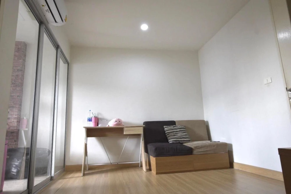 For sale The Niche ID Bangkhae, Building B, 7th floor, garden and swimming pool view, most beautiful in the project, good price, buy now.