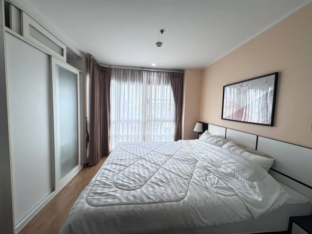 For sale U Delight @ Huai Khwang Station, 6th floor, good breeze, comfortable silence, compact but well-organized, warm space, buy now, don't wait.