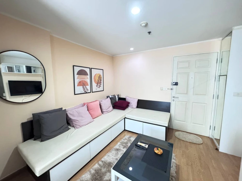 For sale U Delight @ Huai Khwang Station, 6th floor, good breeze, comfortable silence, compact but well-organized, warm space, buy now, don't wait.