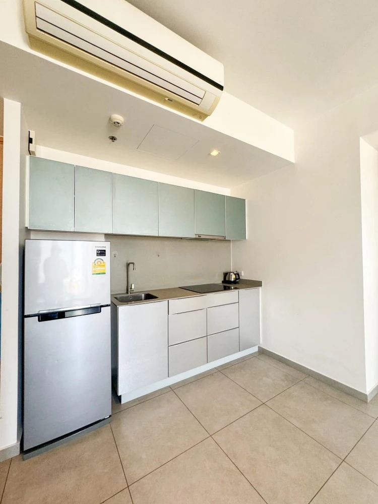 For sale Condo The Loft Ekkamai, ready to move in, great usable space, if you don't book, you'll regret it later, I'm telling you.