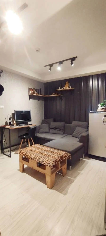For sale/rent C-Style Condo ห้องชั้น 4 วิวสระ ติดวอลเปเปอร์อย่างดี อย่ารอช้า เป็นเจ้าของเลยย