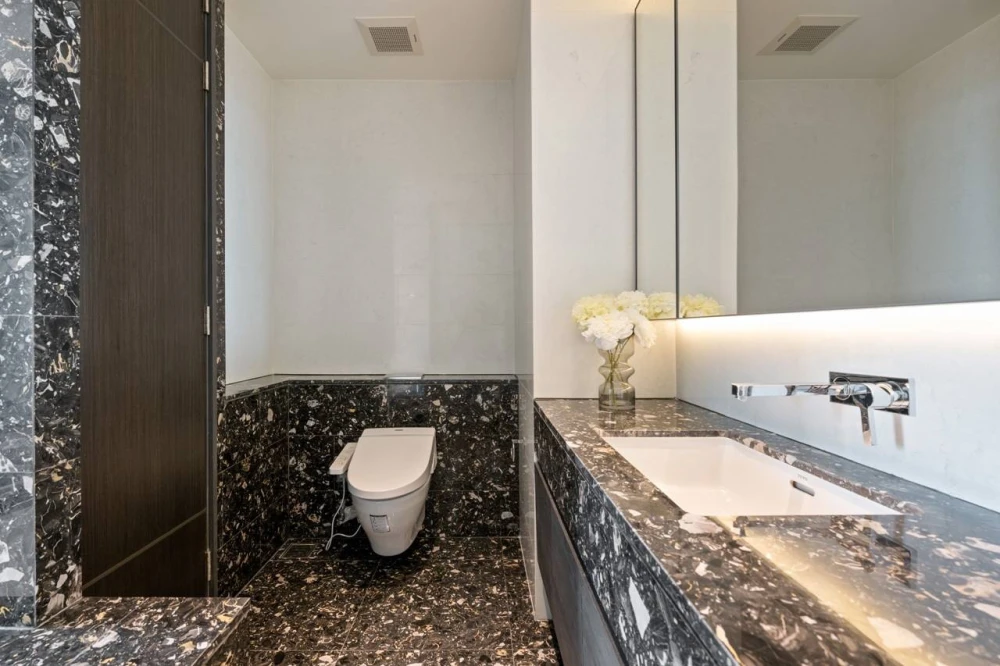 For sale/rent Condo Beatnik Sukhumvit 32, decorated room, ready to move in. Very well built Hurry and reserve quickly.