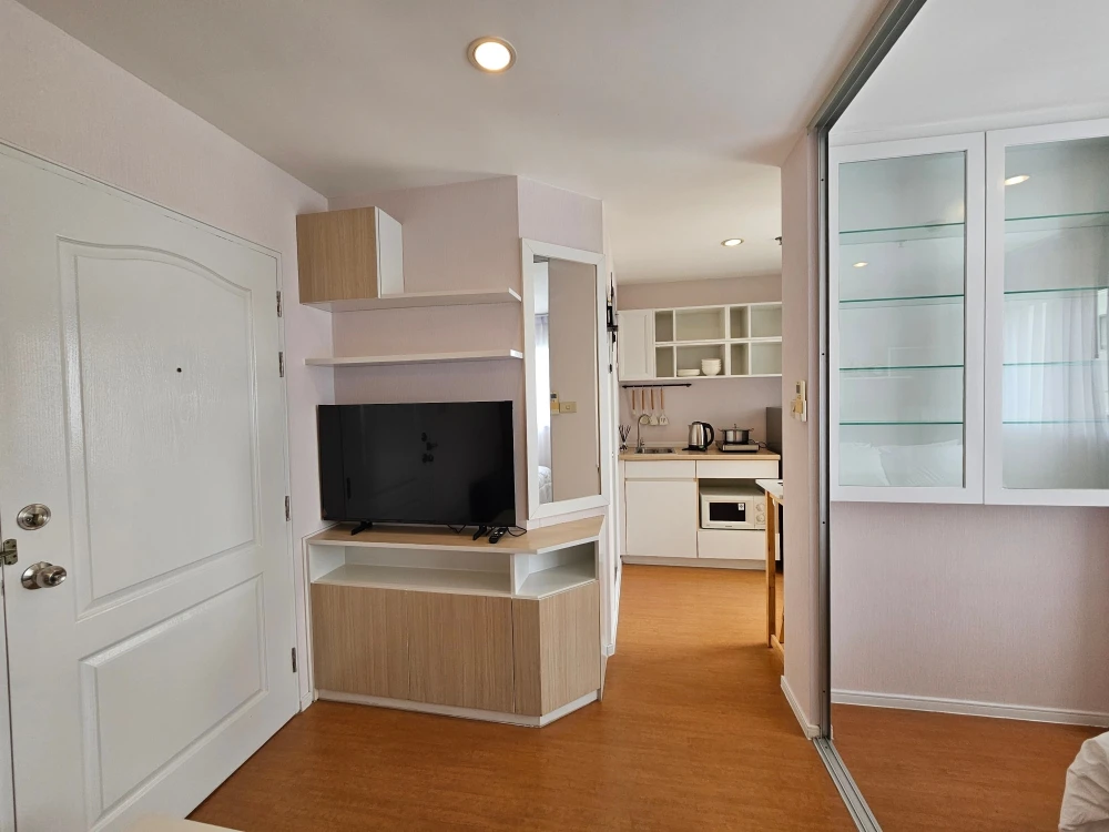 Lumpini Condotown North Pattaya Sukhumvit ห้องพร้อมอยู่ เฟอร์พร้อม ชั้นสูง วิวเมือง จองเลย