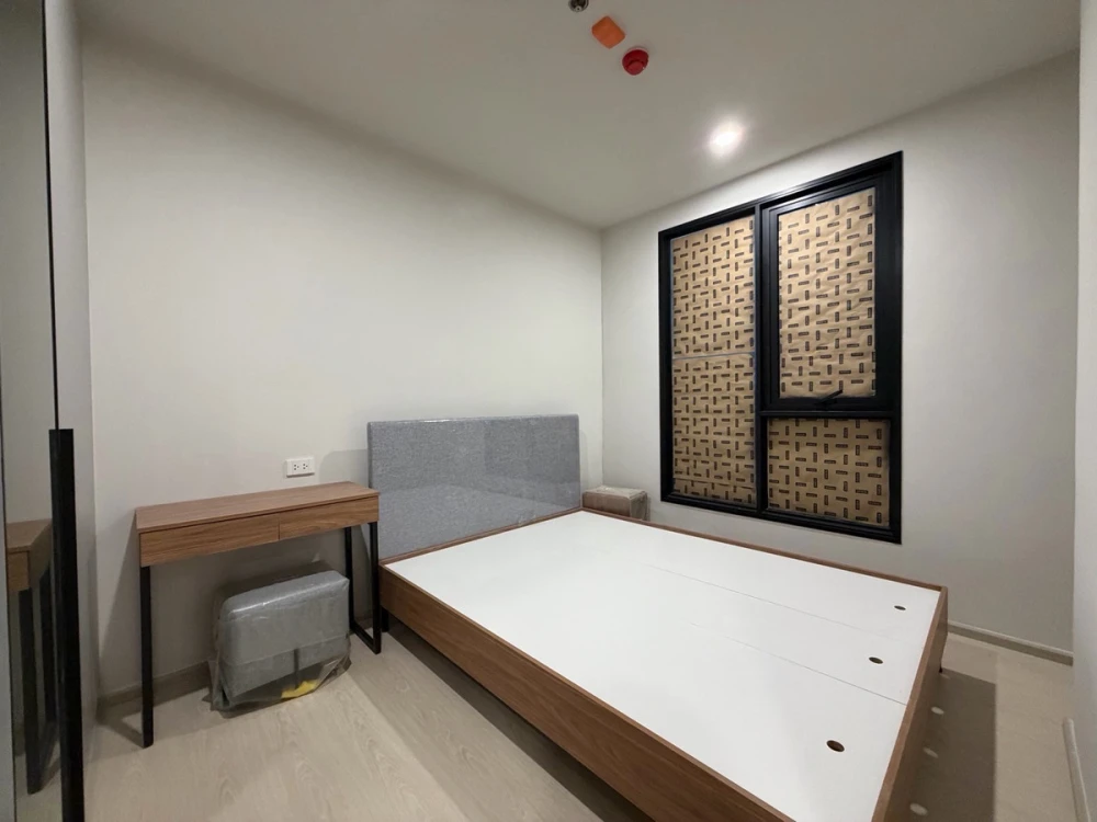 NUE Riverest Ratchaburana, 2 Bedroom unit, spacious frontage, 9th floor. This riverfront unit offers stunning river views from every angle. Book now!