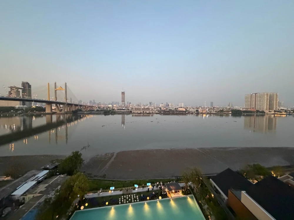 NUE Riverest Ratchaburana, 2 Bedroom unit, spacious frontage, 9th floor. This riverfront unit offers stunning river views from every angle. Book now!