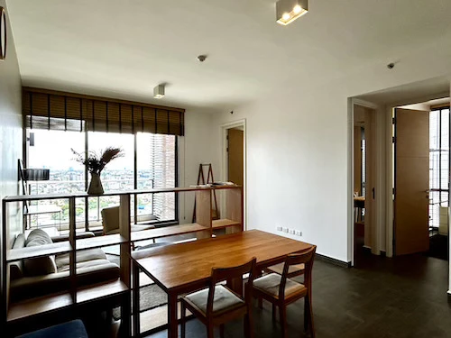 Rare Item! For sale: The Lofts Ekkamai, beautiful room with high ceilings, New York Loft style, fully furnished, ready to move in, in the heart of Ekk