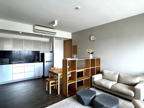 Rare Item! For sale: The Lofts Ekkamai, beautiful room with high ceilings, New York Loft style, fully furnished, ready to move in, in the heart of Ekk