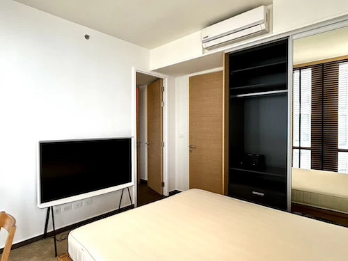 Rare Item! For sale: The Lofts Ekkamai, beautiful room with high ceilings, New York Loft style, fully furnished, ready to move in, in the heart of Ekk
