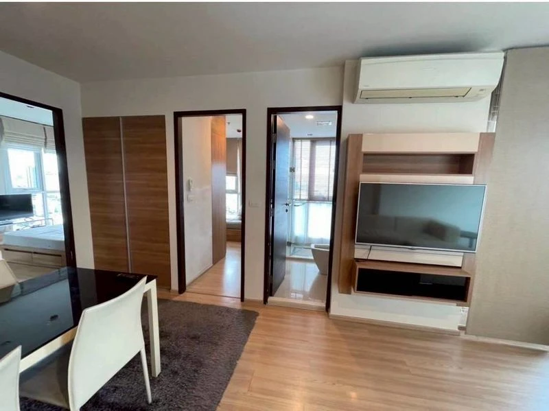 Rhythm Sathorn คอนโดทำเลใจกลางเมือง ห้องมุม วิวแม่น้ำ ชั้นสูง บรรยากาศดี ว่างให้เช่าแล้ว ใครหาห้องสวย ๆ ชวนมาเช่านะคะ 💙