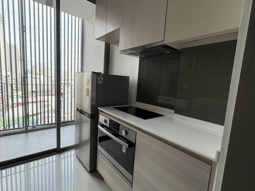 For rent: The Room BTS Wongwianyai, ready to move in, fully furnished, hurry and reserve now before it's too late.