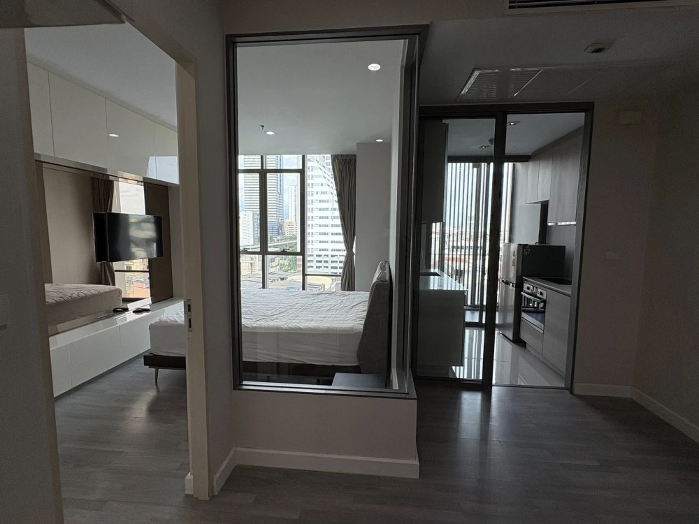 For rent: The Room BTS Wongwianyai, ready to move in, fully furnished, hurry and reserve now before it's too late.