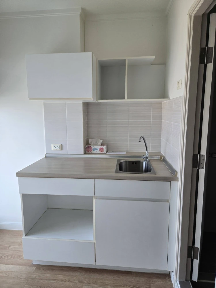 For sale: Lumpini Ville Chaengwattana-Pakkret condo, unfurnished, affordable price. Perfect for those who love decorating their own space. Don't miss