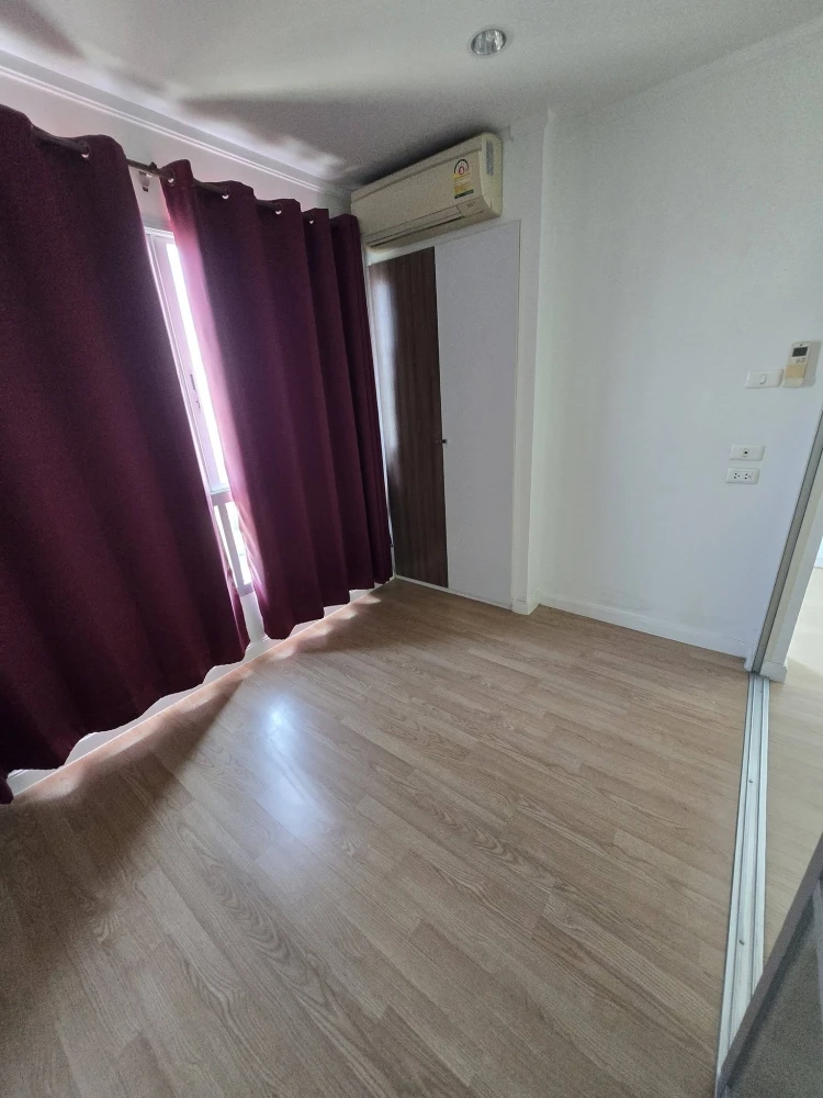 For sale: Lumpini Ville Chaengwattana-Pakkret condo, unfurnished, affordable price. Perfect for those who love decorating their own space. Don't miss