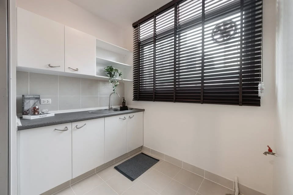 Selling City Home Sukhumvit 101 Rare Item! Spacious Sukhumvit condo unit, 42.19 sq.m., prime location, convenient transportation. Book now!
