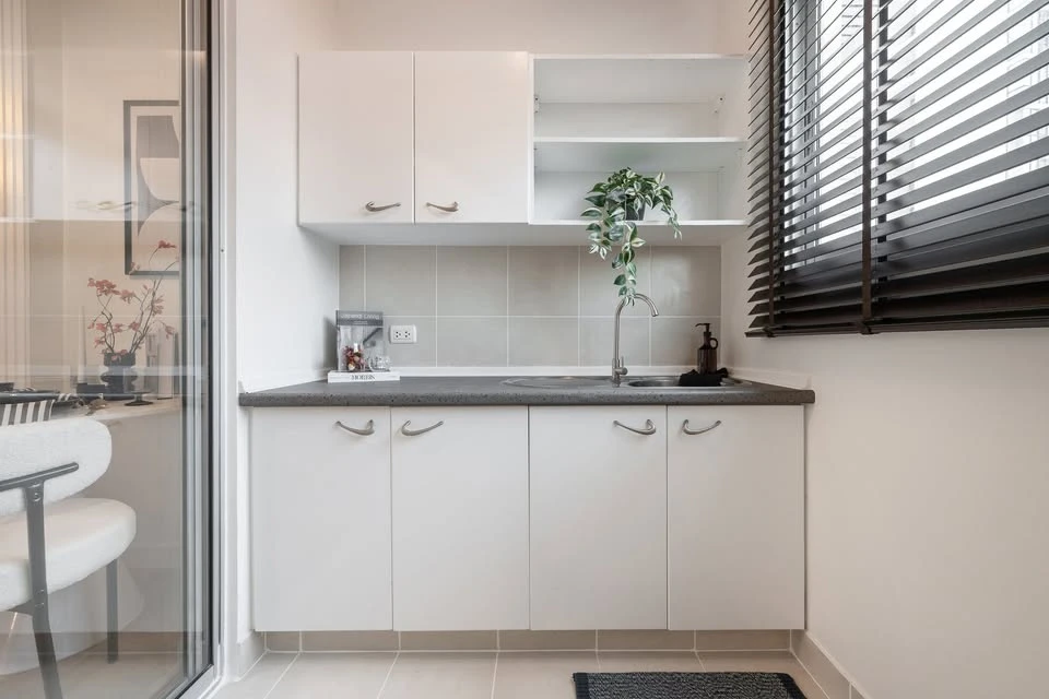 Selling City Home Sukhumvit 101 Rare Item! Spacious Sukhumvit condo unit, 42.19 sq.m., prime location, convenient transportation. Book now!