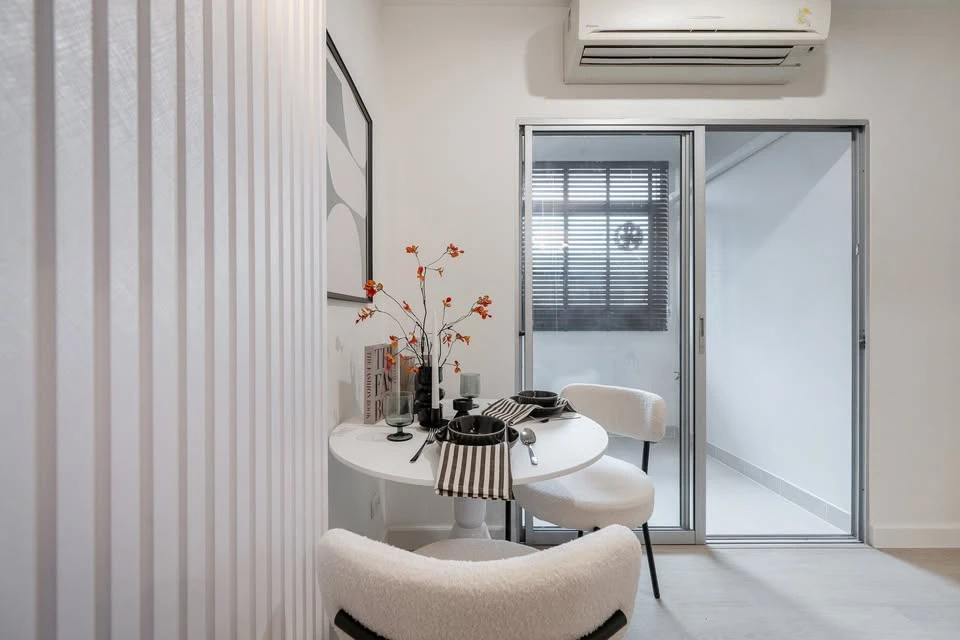 Selling City Home Sukhumvit 101 Rare Item! Spacious Sukhumvit condo unit, 42.19 sq.m., prime location, convenient transportation. Book now!