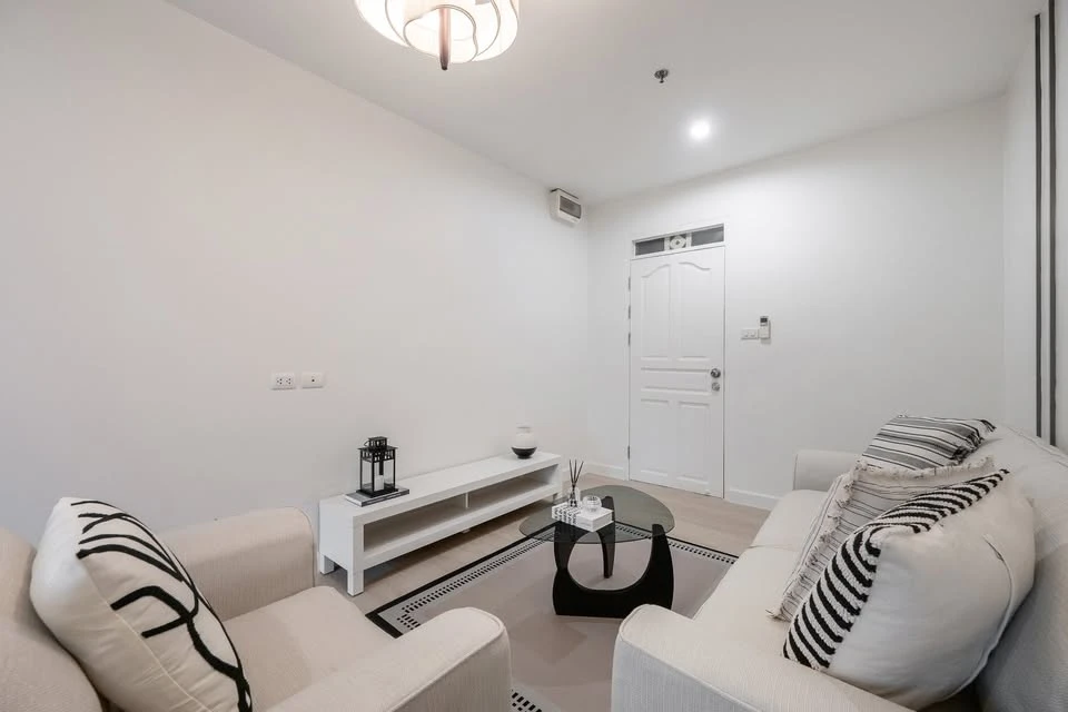 Selling City Home Sukhumvit 101 Rare Item! Spacious Sukhumvit condo unit, 42.19 sq.m., prime location, convenient transportation. Book now!