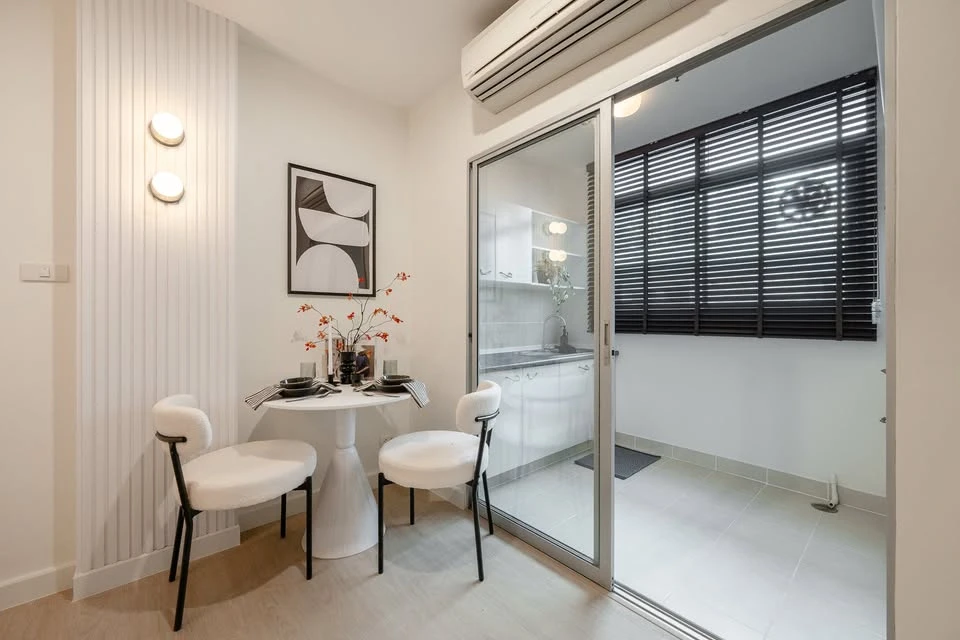 Selling City Home Sukhumvit 101 Rare Item! Spacious Sukhumvit condo unit, 42.19 sq.m., prime location, convenient transportation. Book now!