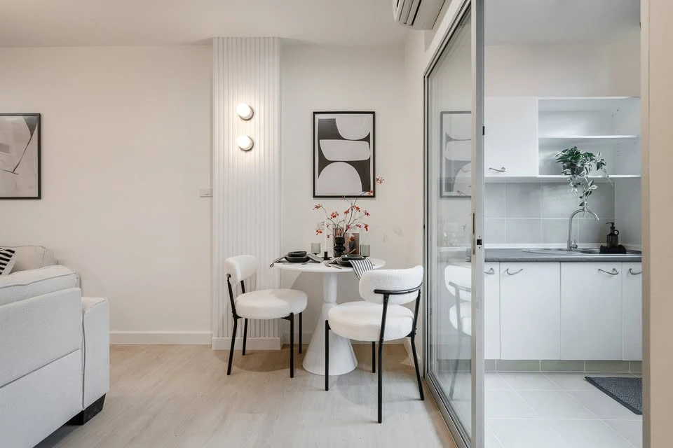 Selling City Home Sukhumvit 101 Rare Item! Spacious Sukhumvit condo unit, 42.19 sq.m., prime location, convenient transportation. Book now!