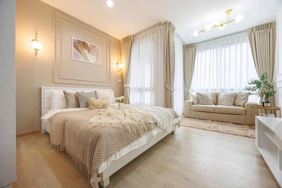 Selling a beautiful condo at City Sukhumvit 101/1. Fully furnished and ready to move in. Just bring your belongings!