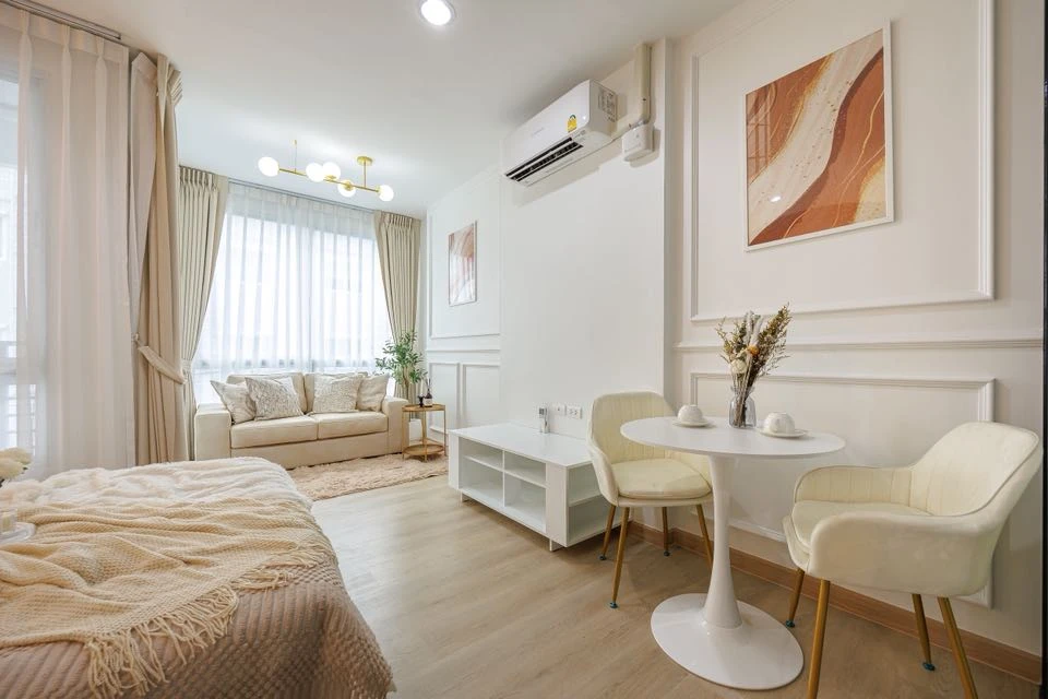 Selling a beautiful condo at City Sukhumvit 101/1. Fully furnished and ready to move in. Just bring your belongings!