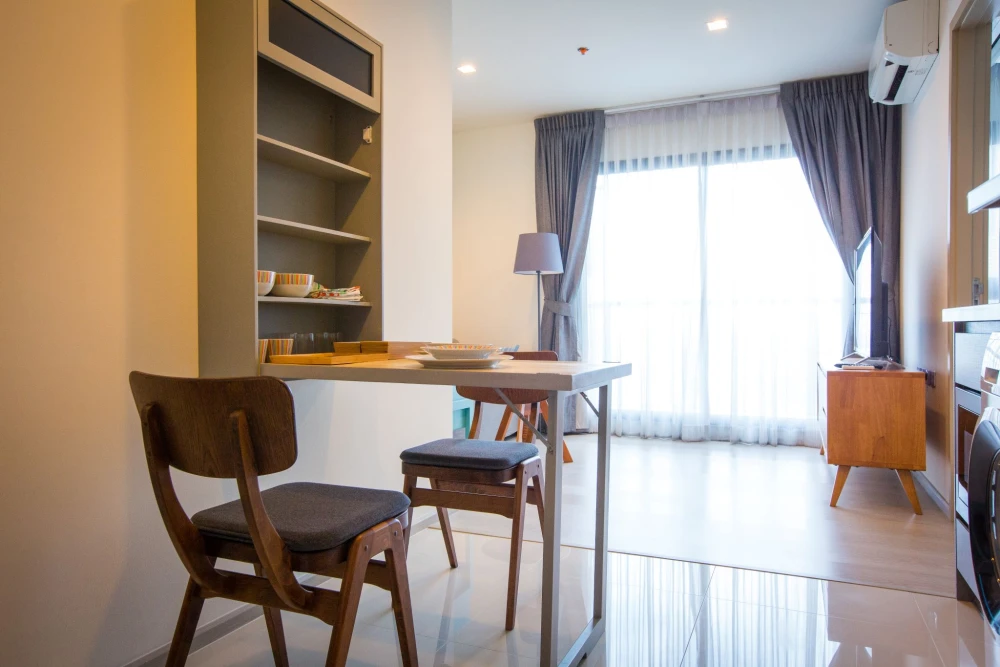 ขาย / เช่า Rhythm Sukhumvit 36 - 38 ชั้น 19ตกแต่งสวย เฟอร์ดีมีครบ พร้อมอยู่