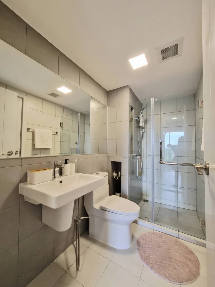 For sale/rent Plum Condo Sukhumvit 62, fully furnished, ready to move in.
