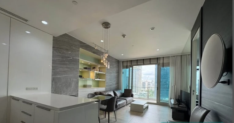 For sale: 185 Rajadamri. Spacious unit, fully furnished. Book now—don’t miss out!