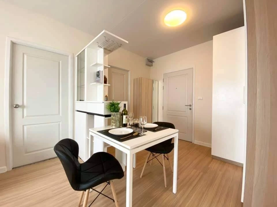 Selling Condolette Ratchada 36, ​​unit 624. Beautiful, ready to move in. Corner unit in a quiet and private zone. Don't miss out!