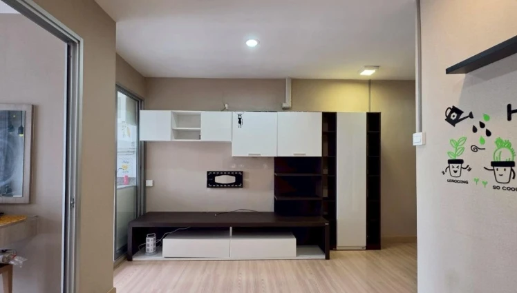 Selling A Plus 2 Rattanathibet, 6th floor. Spacious and airy room. Book now!