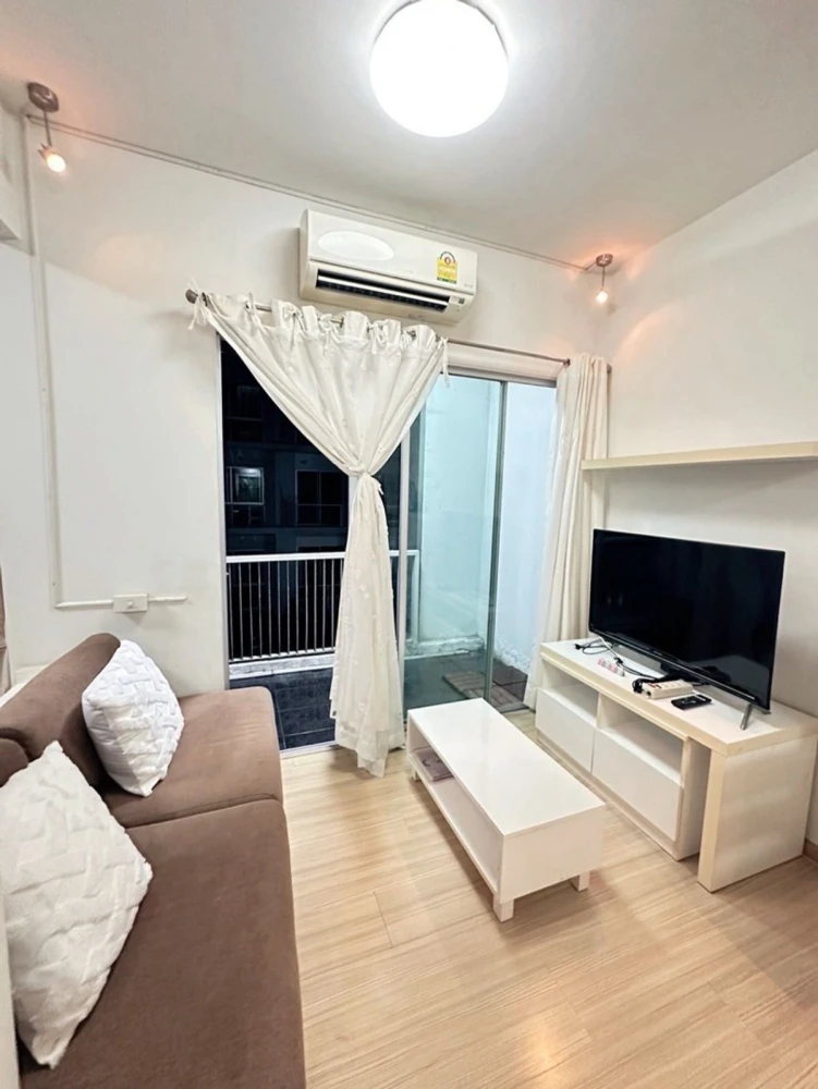 Selling A Space Asoke-Ratchada 1-bedroom, 1-bathroom unit. Fully furnished and equipped with appliances. Book now!