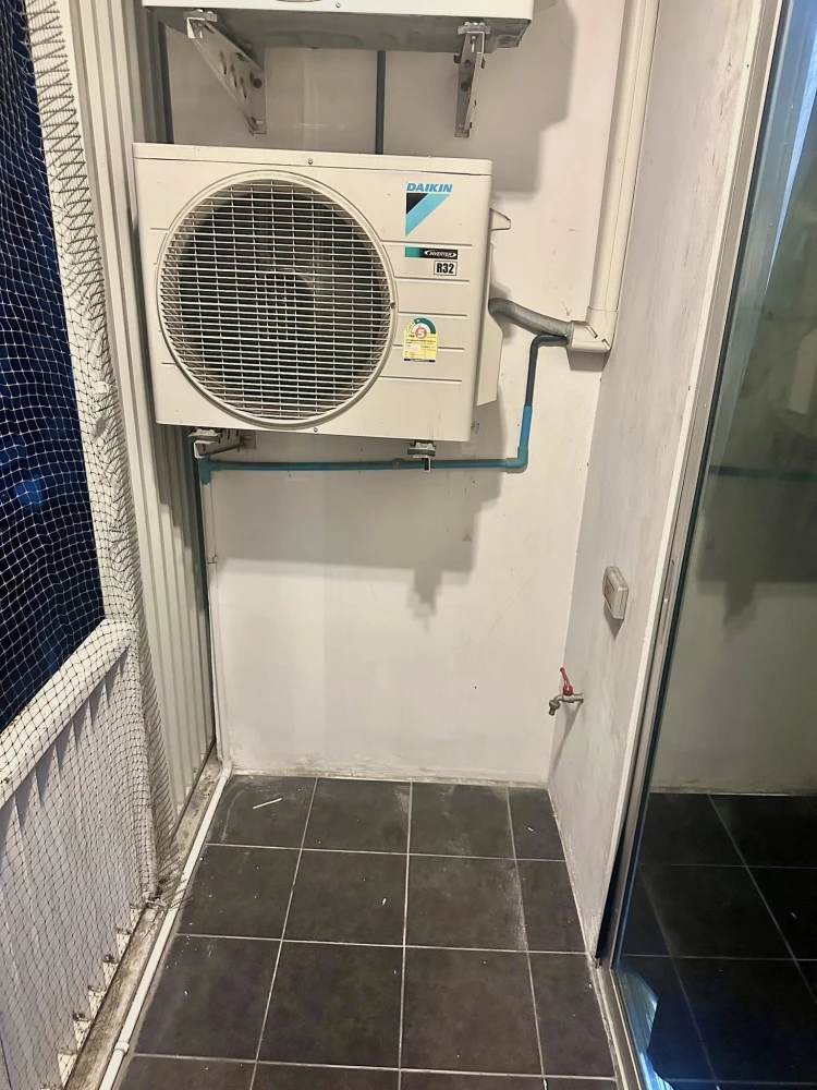 Selling a Space Asoke-Ratchada, Building C, 4th floor, pool view, 1 bedroom, fully furnished with appliances. Move in now! Don't wait!