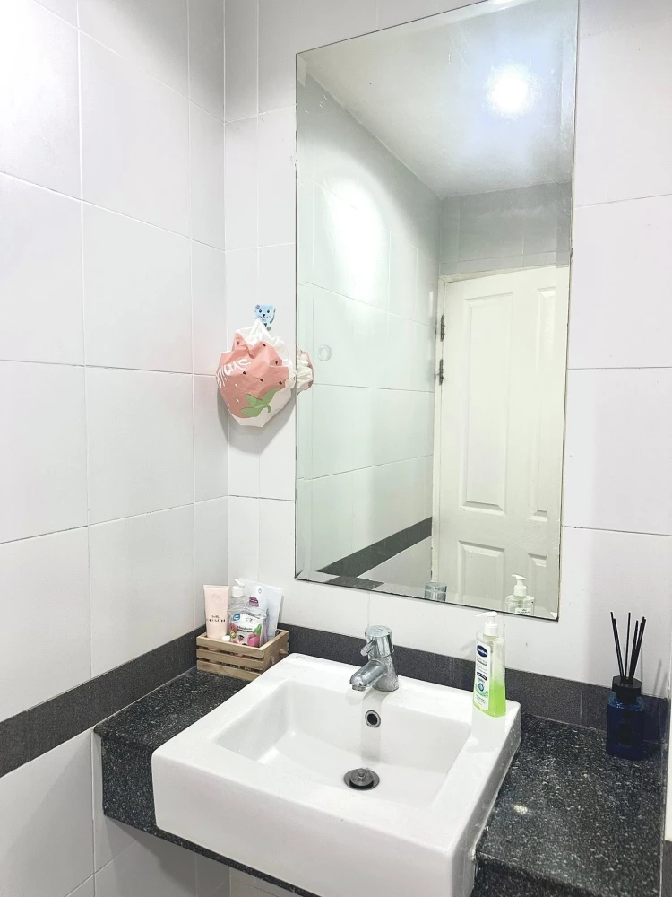 Selling a Space Asoke-Ratchada, Building C, 4th floor, pool view, 1 bedroom, fully furnished with appliances. Move in now! Don't wait!