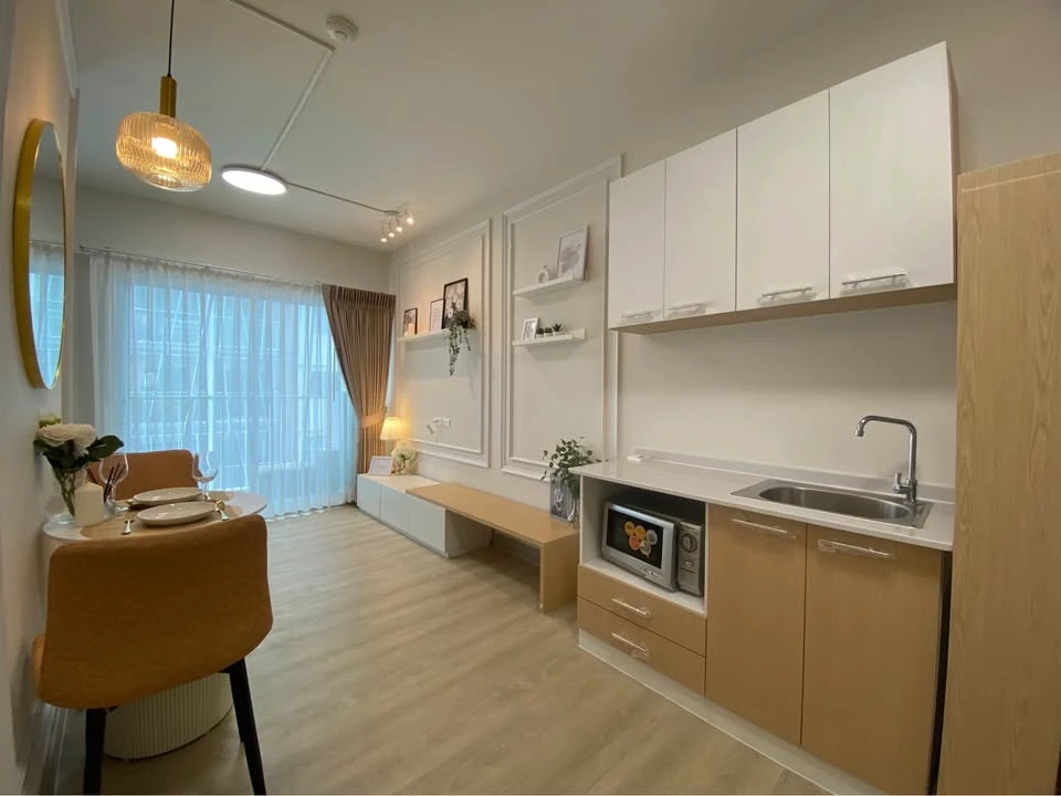 For sale: A Space Asoke-Ratchada, Building E, 8th floor, fully furnished and equipped with electrical appliances, beautifully decorated room, ready to