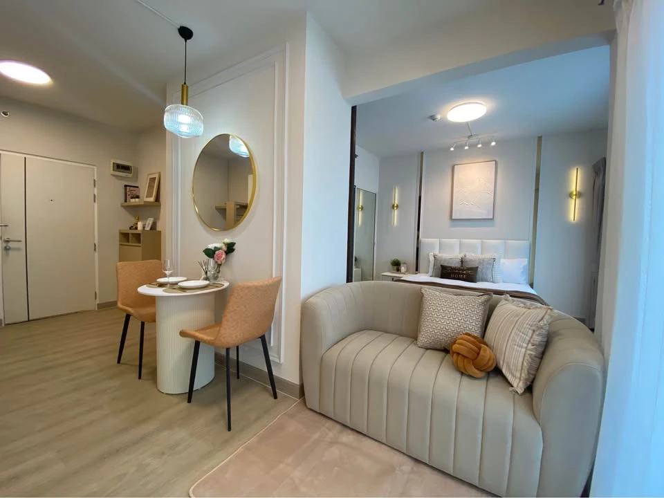 For sale: A Space Asoke-Ratchada, Building E, 8th floor, fully furnished and equipped with electrical appliances, beautifully decorated room, ready to