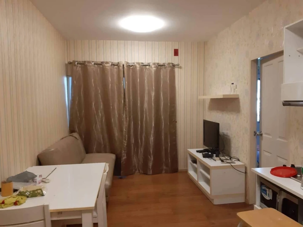 Selling A Space Asoke-Ratchada condo. Spacious and comfortable, fully furnished with appliances. Just bring your suitcase!