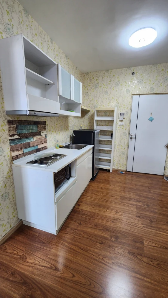 Selling A Space Asoke-Ratchada condo. Spacious and comfortable, fully furnished with appliances. Just bring your suitcase!