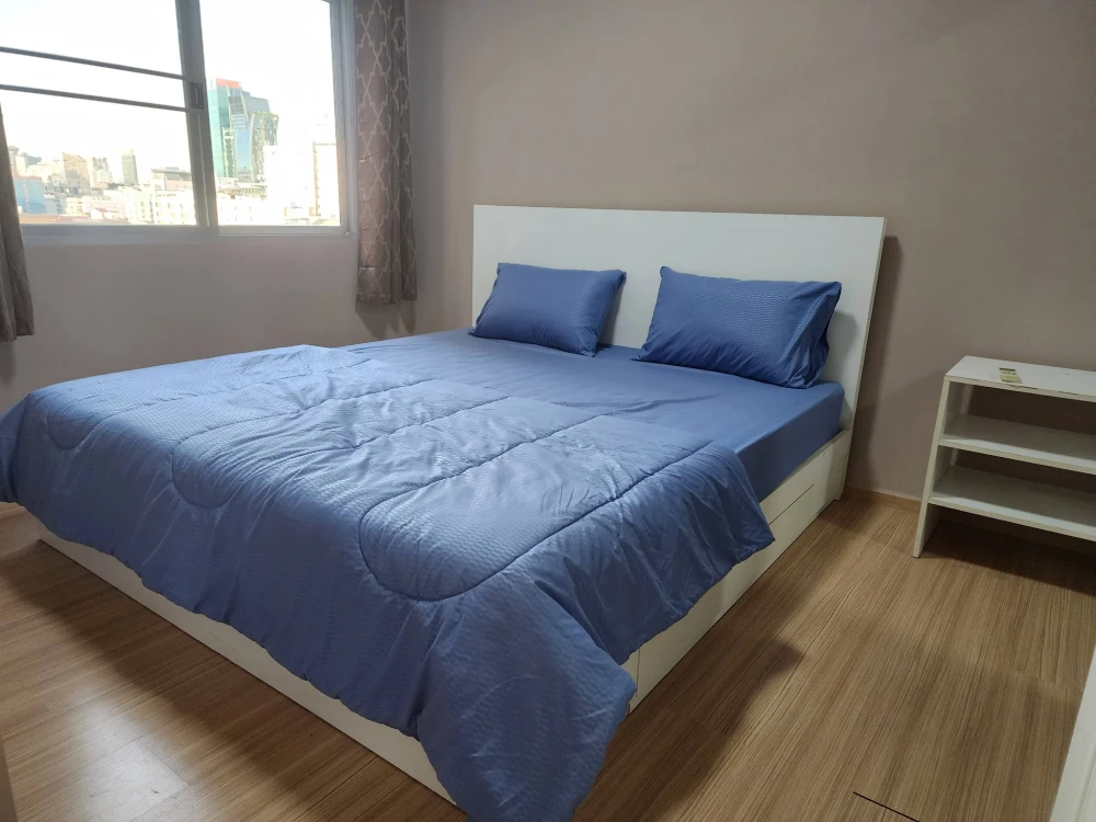 Selling A Space Asoke-Ratchada condo. Spacious and comfortable, fully furnished with appliances. Just bring your suitcase!