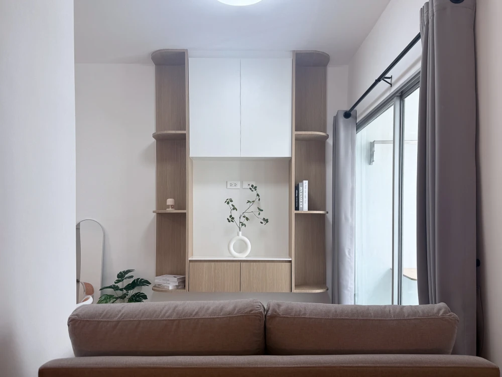 For sale: A Space Asoke-Ratchada, a beautifully decorated room with built-in furniture in a minimalist, oh-so-cool style. Reserve now, get it first!