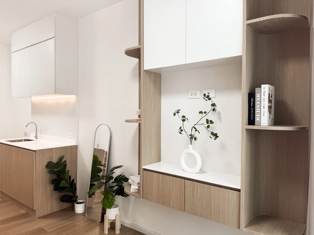 For sale: A Space Asoke-Ratchada, a beautifully decorated room with built-in furniture in a minimalist, oh-so-cool style. Reserve now, get it first!