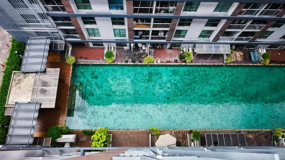 Selling A space Asoke-Ratchada condo. Nicely furnished with high-quality built-in furniture. Amazing location! You can't miss this!