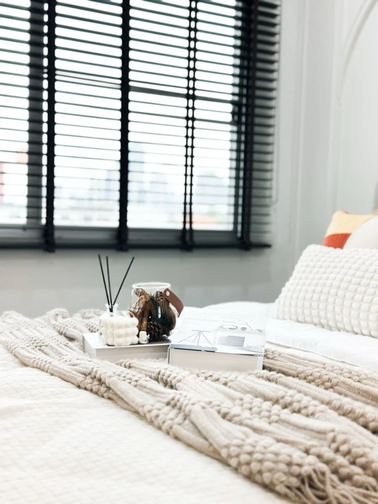 For sale: A space Asoke-Ratchada, beautiful room, stunningly decorated, ready to move in. Interested? Book now. Don't miss out!