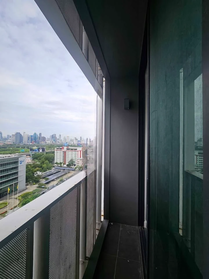 For sale: A Space ID Asoke-Ratchada, beautiful room, city view, fully furnished, ready to move in.