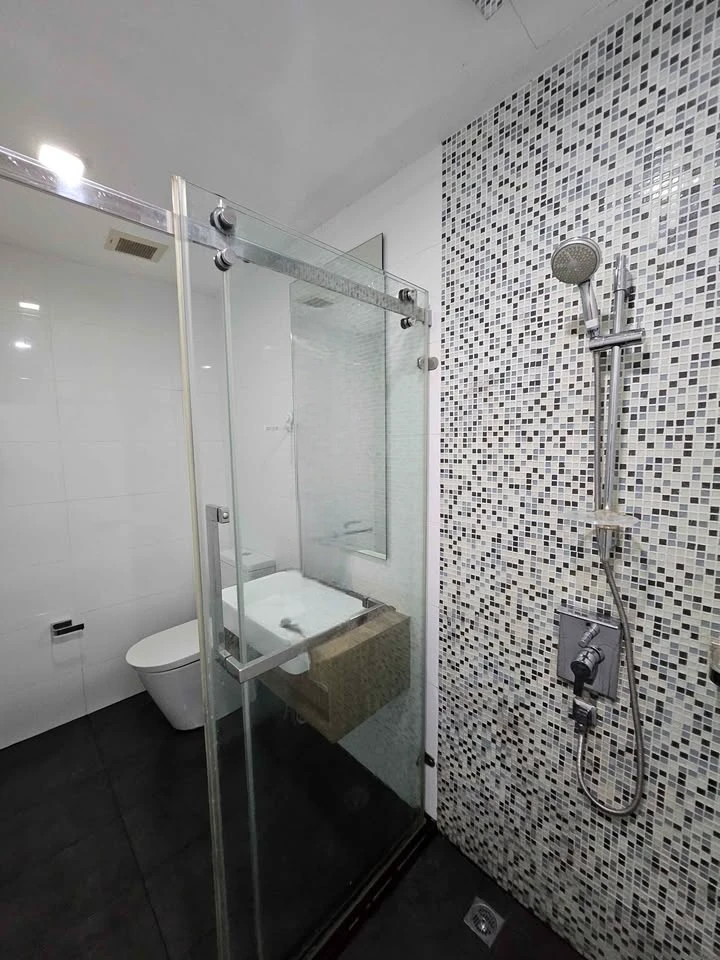 For sale: A Space ID Asoke-Ratchada, beautiful room, city view, fully furnished, ready to move in.